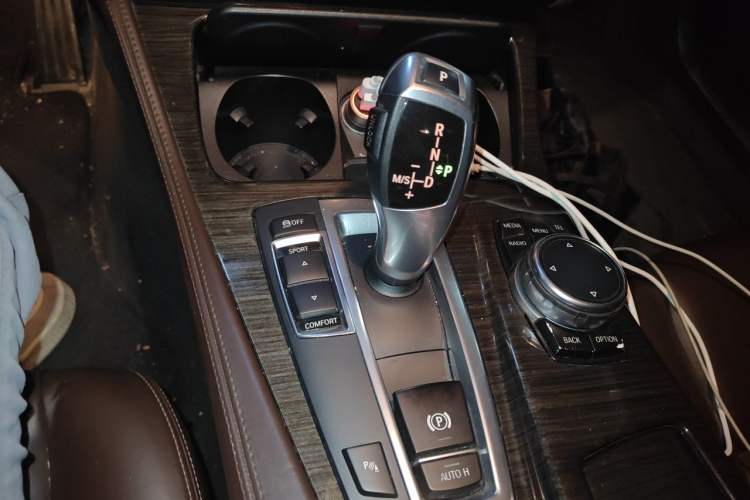 Used BMW 5 Series 2014 525Li Luxury Design Package Gear Lever