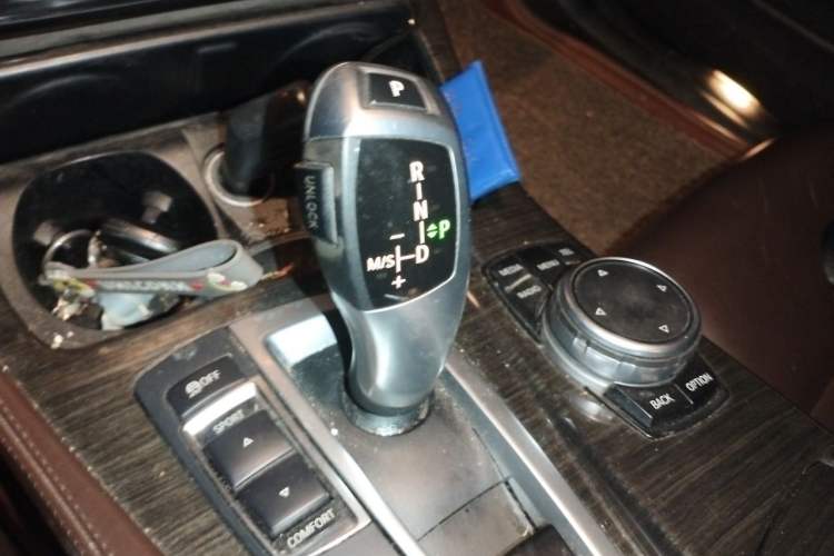 Used BMW 5 Series 2014 525Li Luxury Design Package Gear Lever