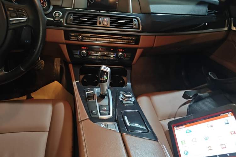 Used BMW 5 Series 2014 520Li Elegant Model Gear Lever