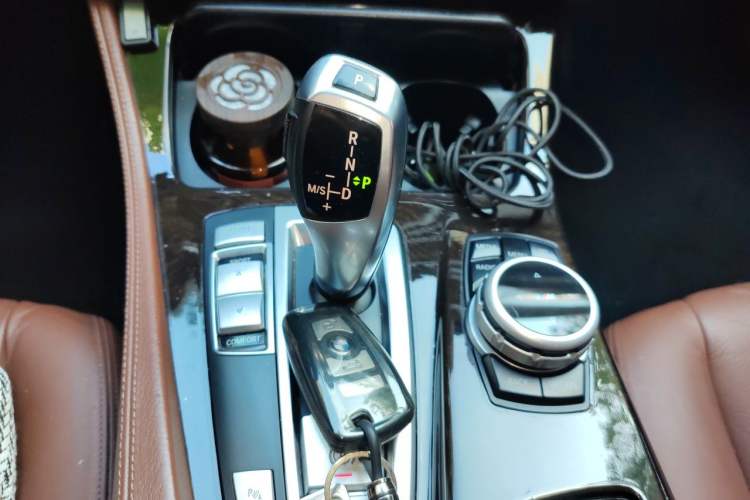 Used BMW 5 Series 2014 525Li Leading Model Gear Lever
