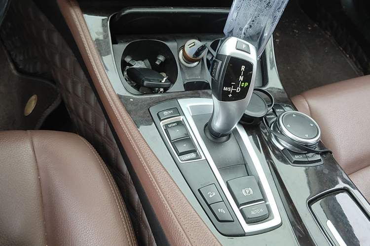 Used BMW 5 Series 2014 528Li xDrive Luxury Design Package Gear Lever