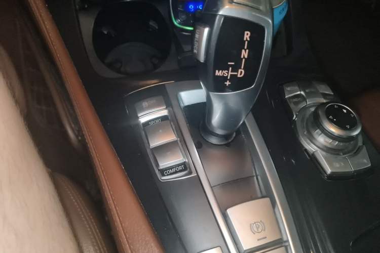 Used BMW 5 Series 2014 520Li Elegant Model Gear Lever