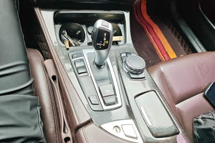 Used BMW 5 Series 2014 525Li Luxury Design Package Gear Lever