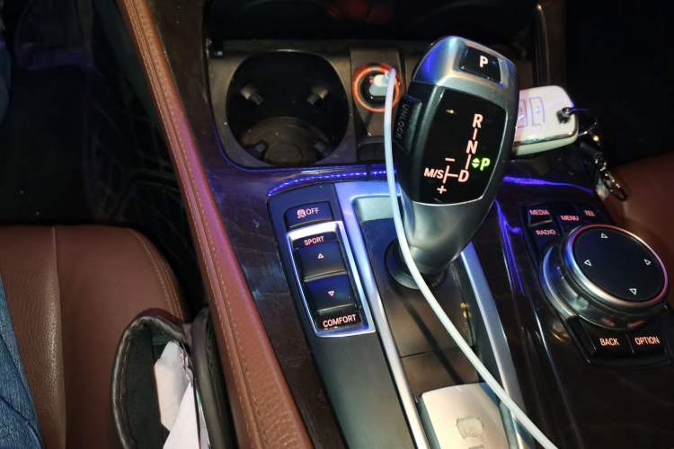 Used BMW 5 Series 2014 528Li Leading Model Gear Lever