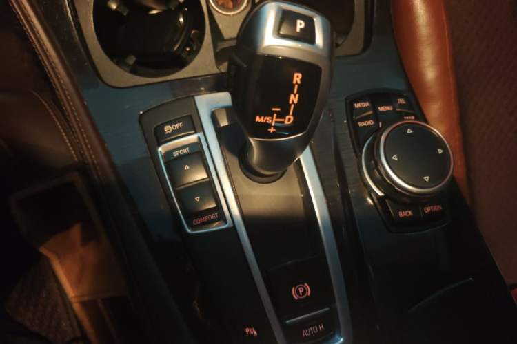 Used BMW 5 Series 2014 525Li Luxury Design Package Gear Lever