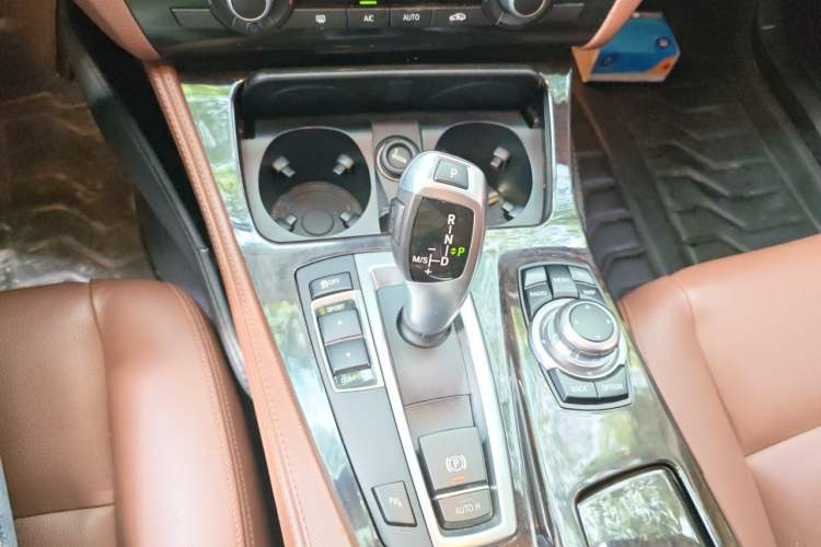 Used BMW 5 Series 2014 525Li Leading Model Gear Lever