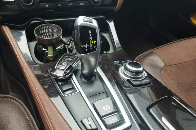 Used BMW 5 Series 2014 525Li Leading Model Gear Lever
