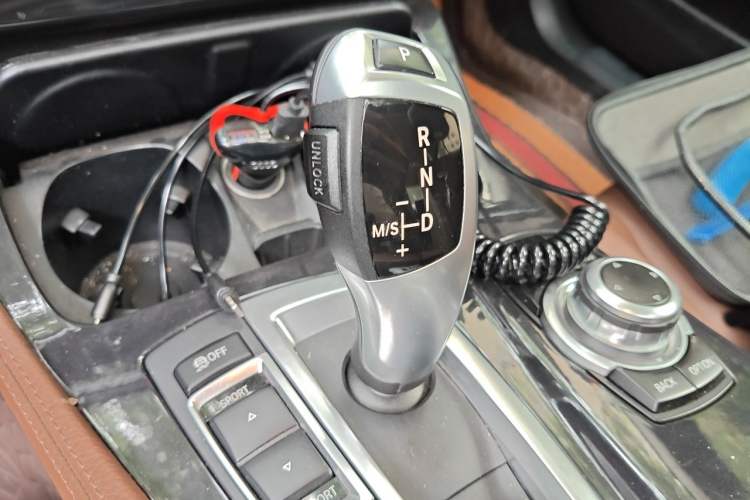 Used BMW 5 Series 2014 520Li Elegant Model Gear Lever