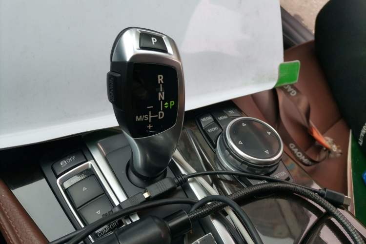 Used BMW 5 Series 2014 530Li Leading Model Gear Lever