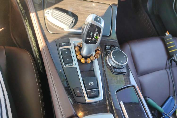 Used BMW 5 Series 2014 525Li Luxury Design Package Gear Lever