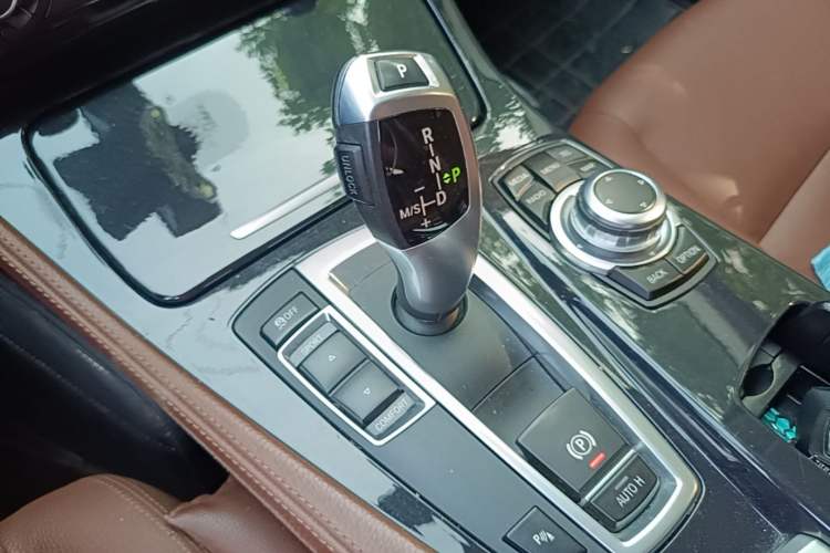 Used BMW 5 Series 2014 520Li Elegant Model Gear Lever