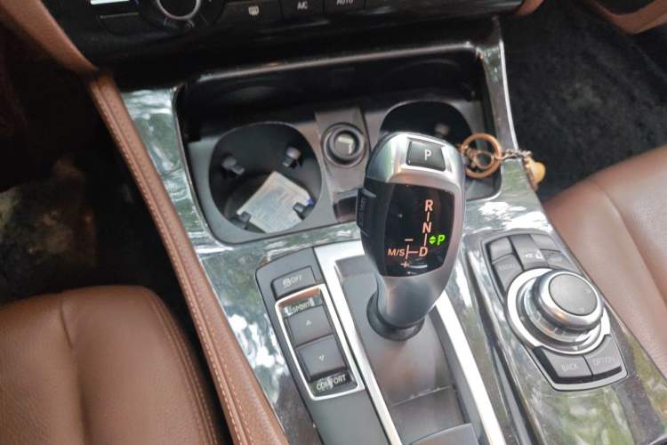 Used BMW 5 Series 2014 525Li Leading Model Gear Lever