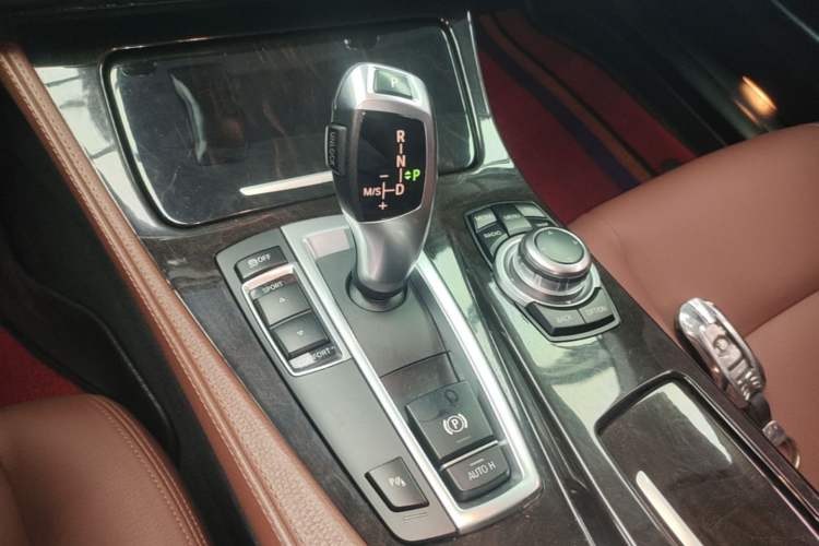 Used BMW 5 Series 2014 525Li Leading Model Gear Lever