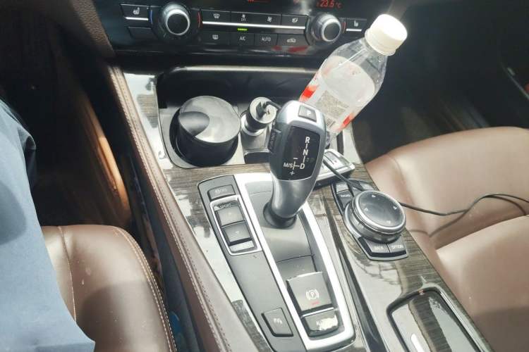 Used BMW 5 Series 2014 525Li Luxury Design Package Gear Lever