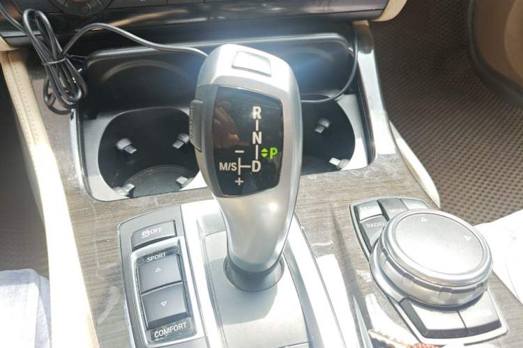 Used BMW 5 Series 2014 525Li Luxury Design Package Gear Lever