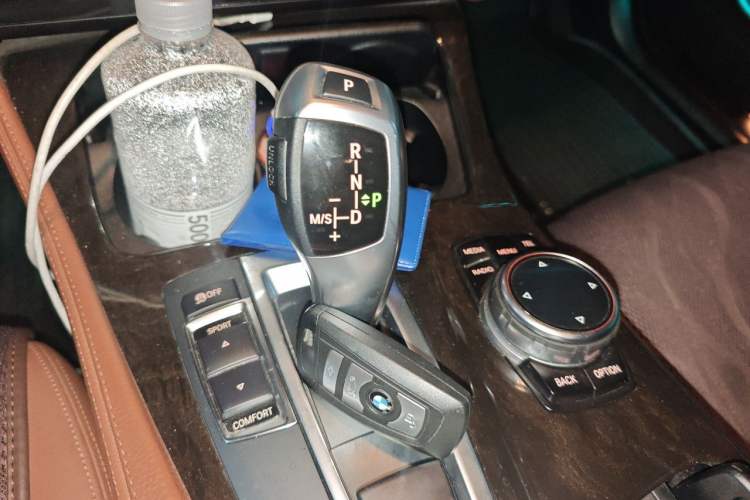 Used BMW 5 Series 2014 535Li Leading Model Gear Lever