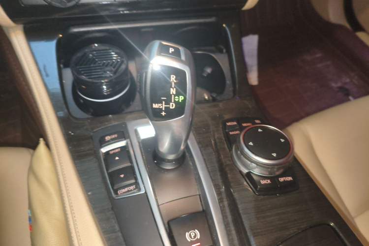 Used BMW 5 Series 2014 525Li Luxury Design Package Gear Lever