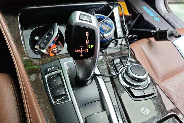 Used BMW 5 Series 2014 525Li Leading Model Gear Lever