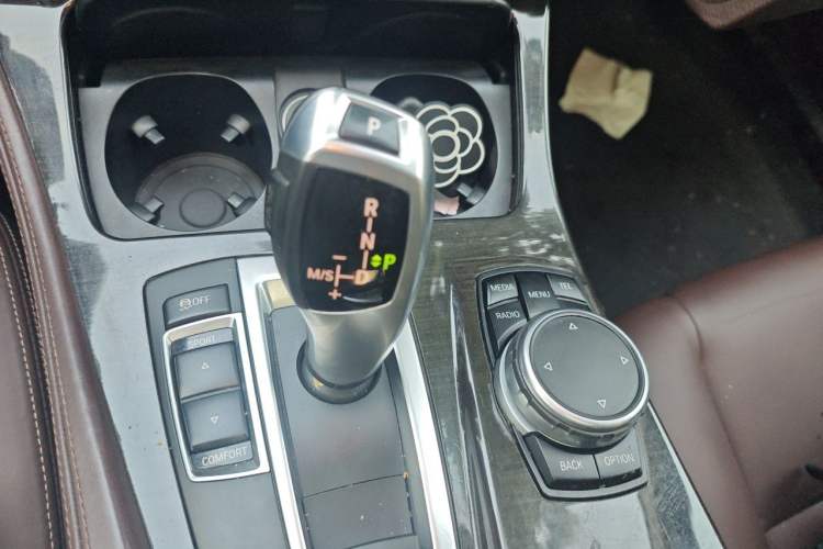 Used BMW 5 Series 2014 525Li Luxury Design Package Gear Lever
