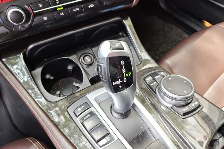Used BMW 5 Series 2014 525Li Luxury Design Package Gear Lever