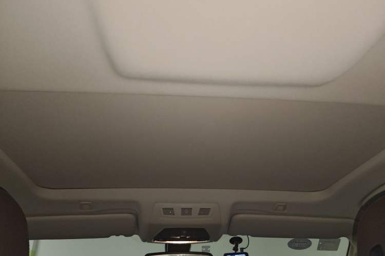 Used BMW 5 Series 2014 525Li Luxury Design Package Headliner