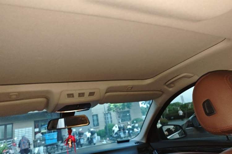 Used BMW 5 Series 2014 520i Elegant Edition Headliner