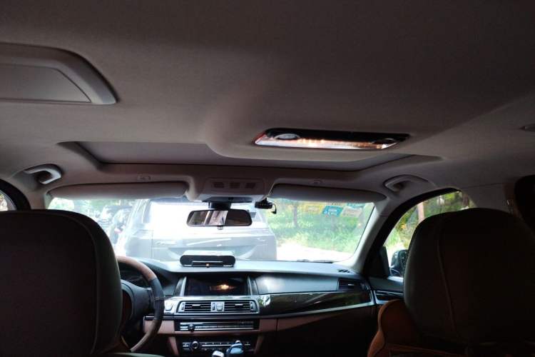 Used BMW 5 Series 2014 525Li Leading Model Headliner