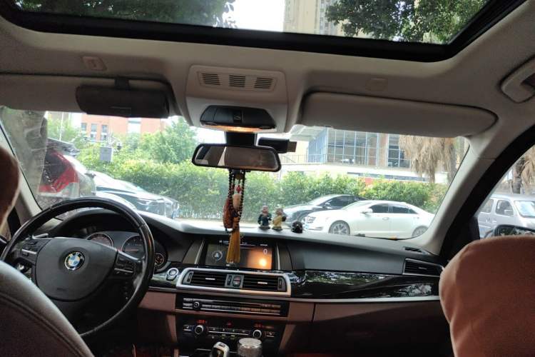 Used BMW 5 Series 2014 525Li Leading Model Headliner