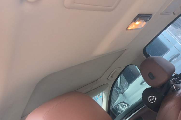 Used BMW 5 Series 2014 525Li Leading Model Headliner