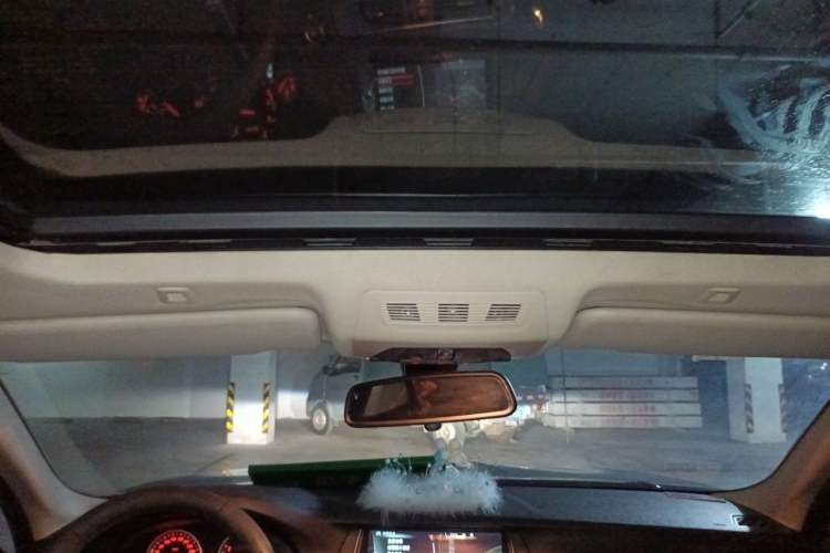 Used BMW 5 Series 2014 525Li Luxury Design Package Headliner