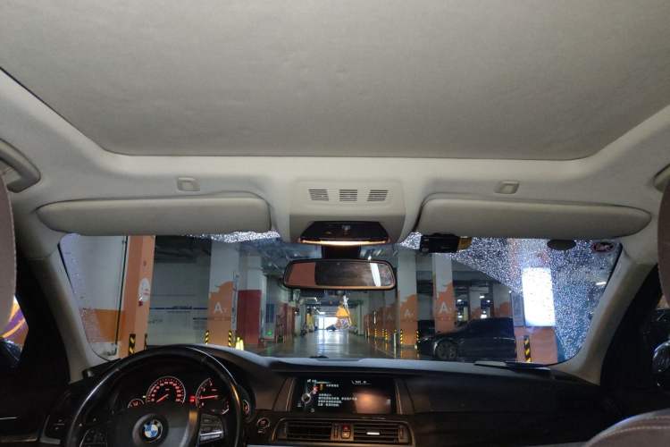 Used BMW 5 Series 2014 525Li Luxury Design Package Headliner