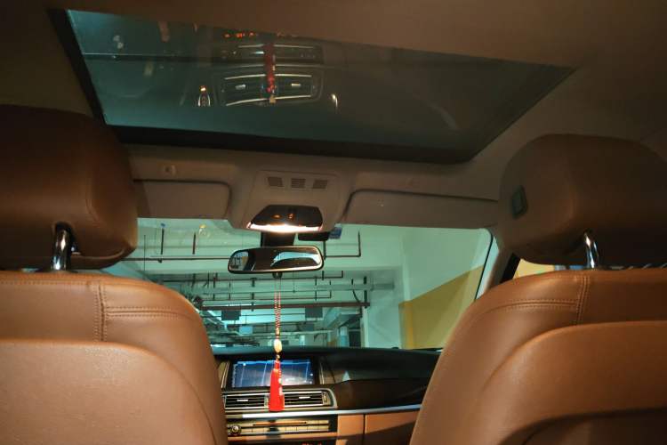 Used BMW 5 Series 2014 528Li Leading Model Headliner