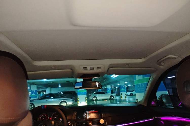 Used BMW 5 Series 2014 525Li Luxury Design Package Headliner