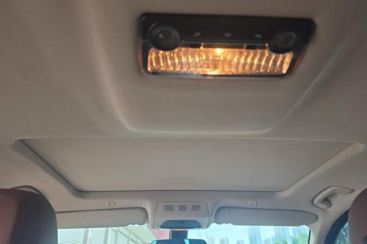 Used BMW 5 Series 2014 520Li Elegant Model Headliner