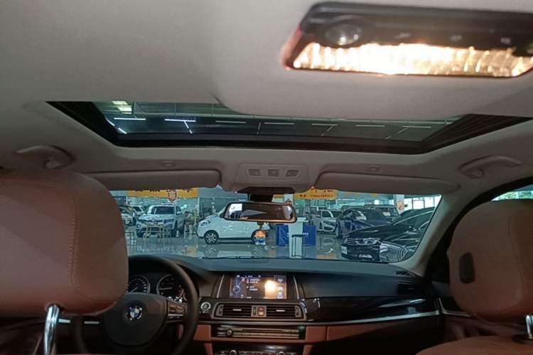 Used BMW 5 Series 2014 525Li Leading Model Headliner