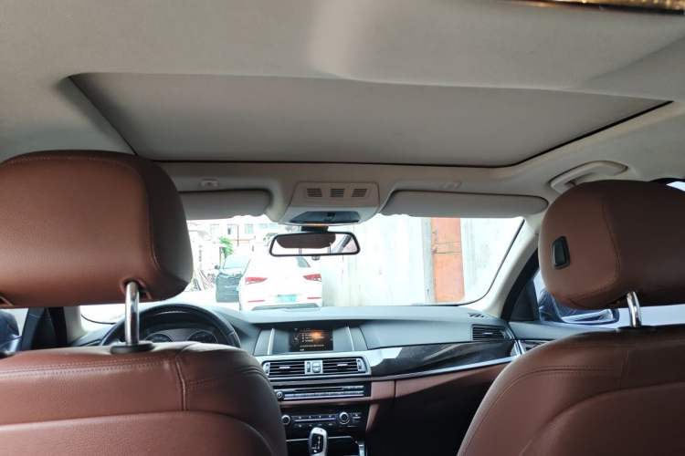 Used BMW 5 Series 2014 525Li Leading Model Headliner