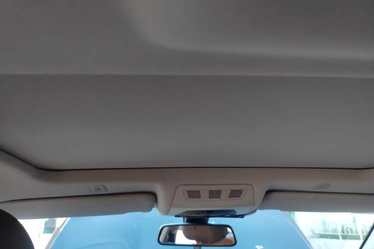 Used BMW 5 Series 2014 528Li Leading Model Headliner