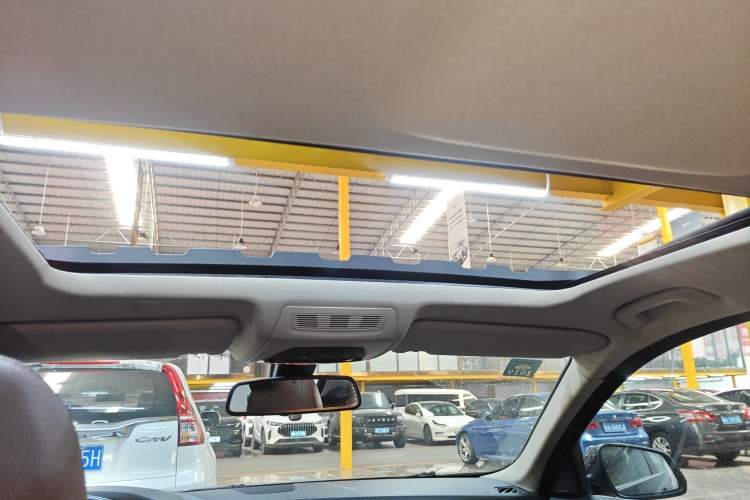 Used BMW 5 Series 2014 528Li Leading Model Headliner