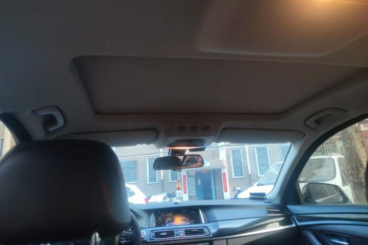 Used BMW 5 Series 2014 525Li Luxury Design Package Headliner