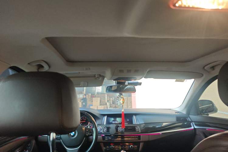 Used BMW 5 Series 2014 525Li Luxury Design Package Headliner