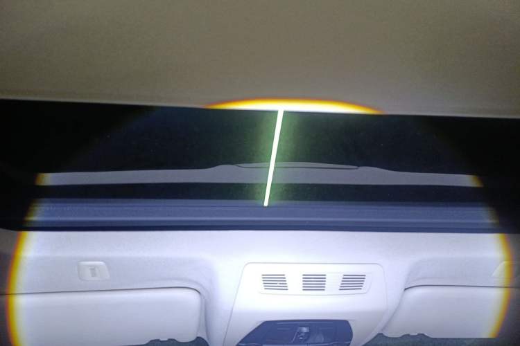 Used BMW 5 Series 2014 525Li Leading Model Headliner