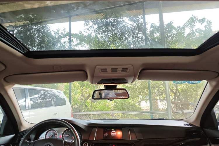 Used BMW 5 Series 2014 525Li Leading Model Headliner