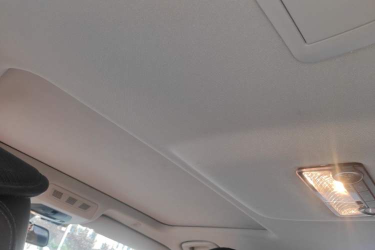Used BMW 5 Series 2014 525Li Luxury Design Package Headliner