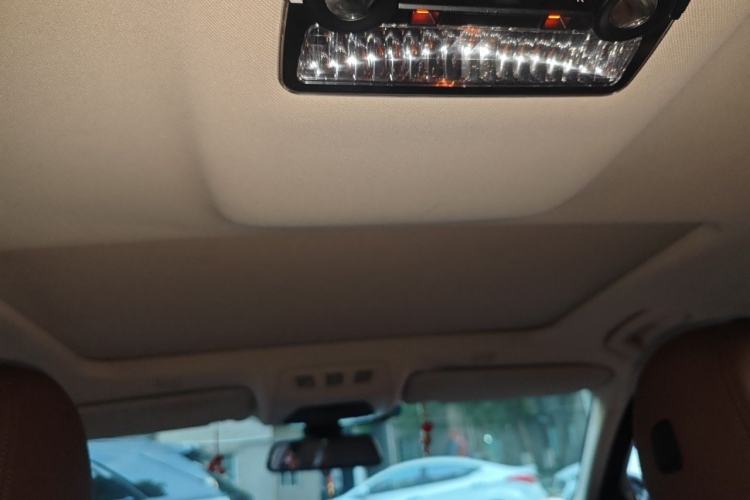Used BMW 5 Series 2014 525Li Leading Model Headliner