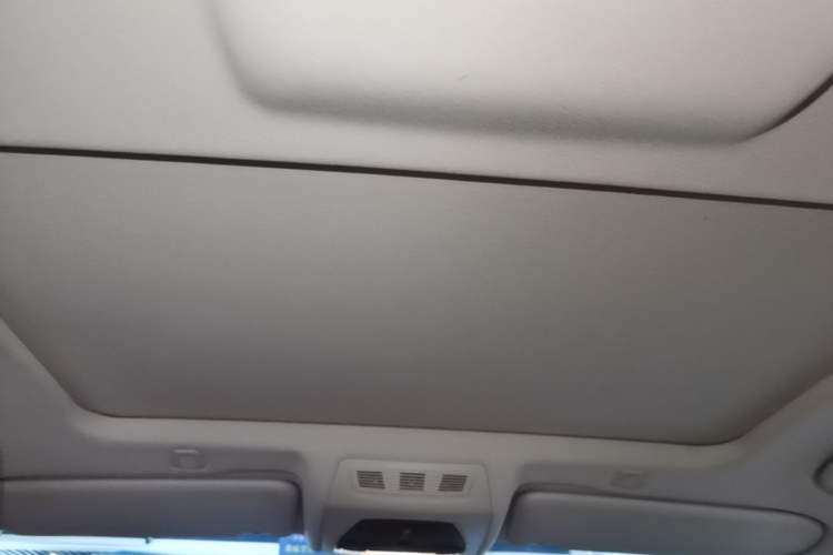 Used BMW 5 Series 2014 525Li Leading Model Headliner