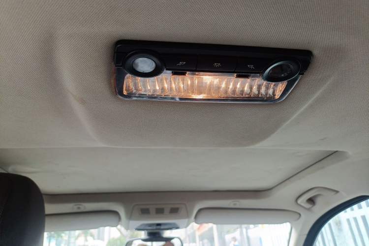 Used BMW 5 Series 2014 525Li Luxury Design Package Headliner