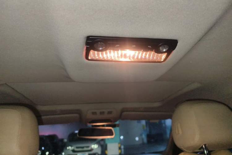 Used BMW 5 Series 2014 525Li Leading Model Headliner