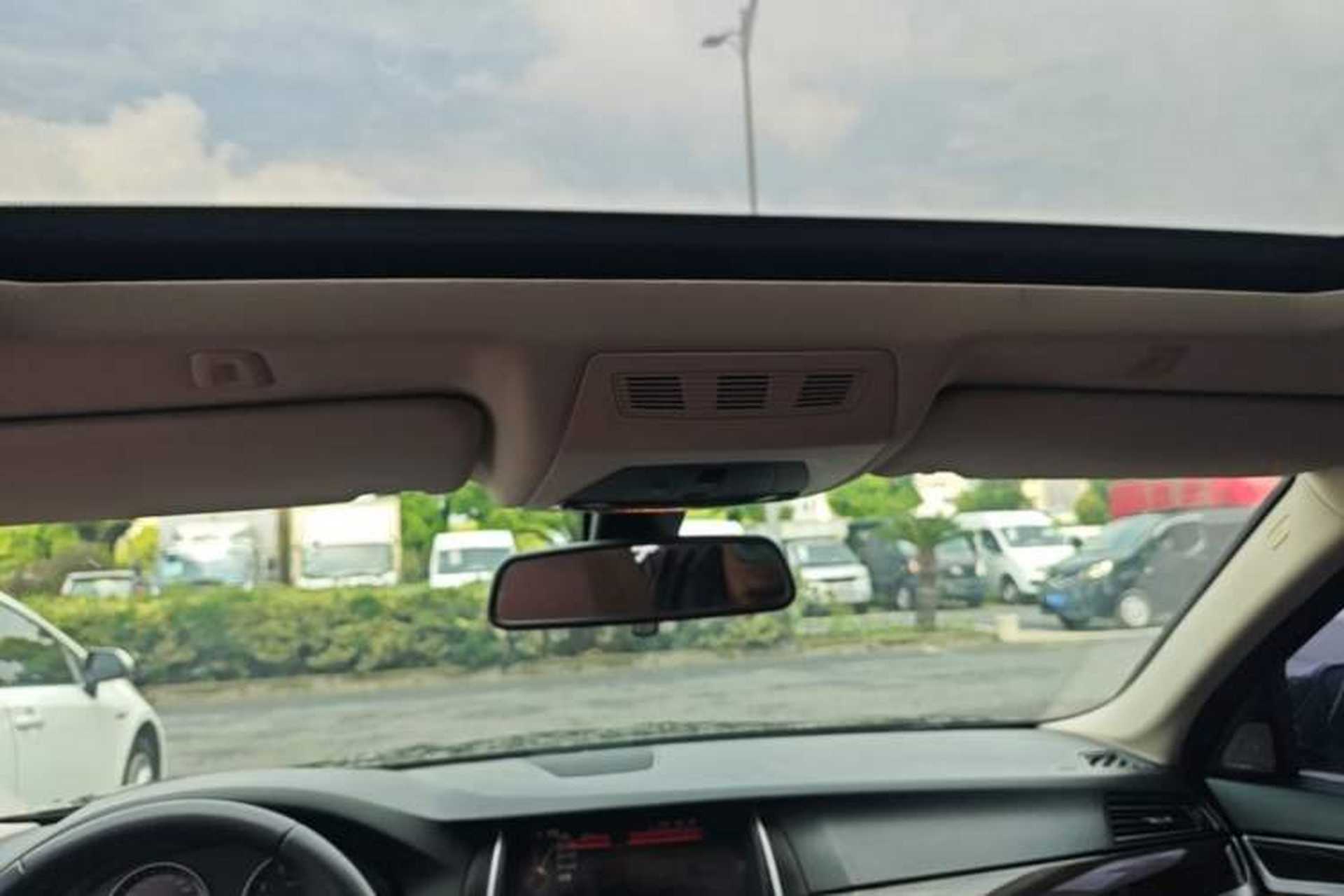 Used BMW 5 Series 2014 528Li Leading Model Headliner