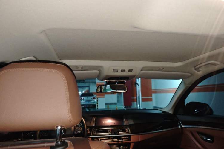 Used BMW 5 Series 2014 535Li Leading Model Headliner