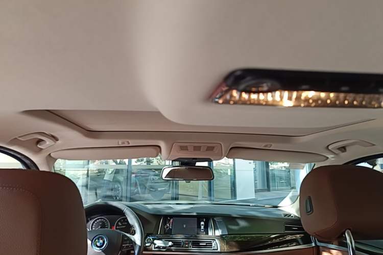 Used BMW 5 Series 2014 528Li Leading Model Headliner